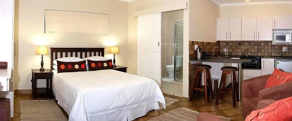 Lalapanzi Guest Lodge Port Elizabeth Guest house